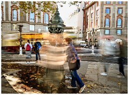 Paris Wallace fountain blur 06 null